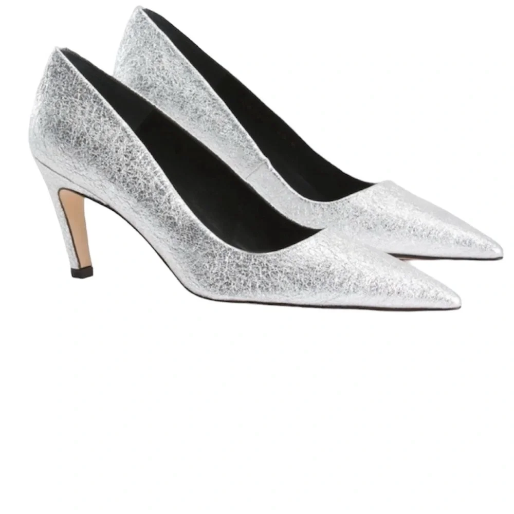 Good American The Icon Pointed Toe pump Heels. Silver crackle leather size 7.